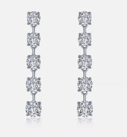 4.34 Carat Tapered Station Drop Earring: Rental