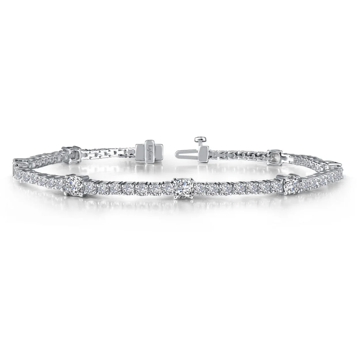 5.82 Carat Alternating Tennis Bracelet: Rental
