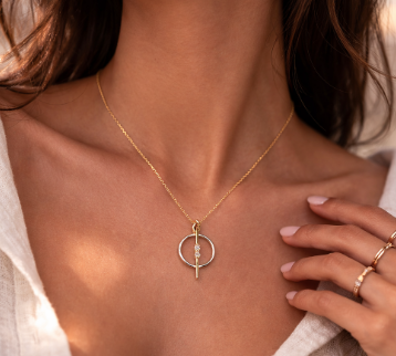 “Center of Attention” Necklace