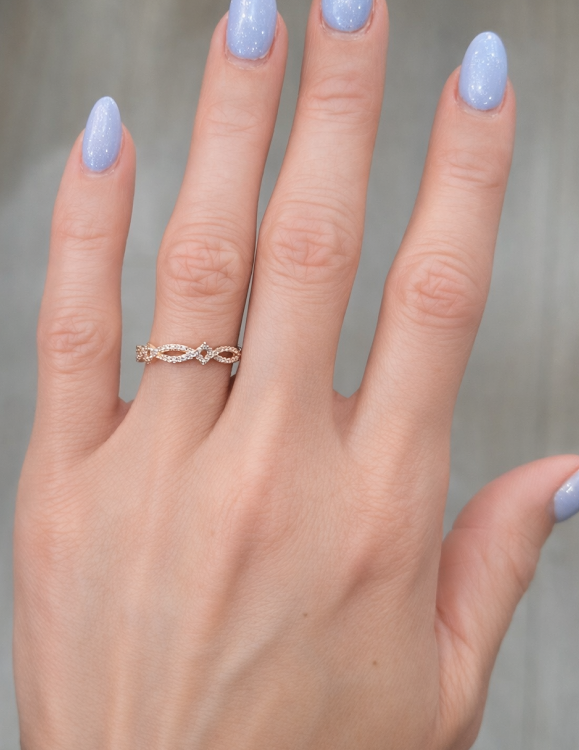 The “Belle in Gold” Ring