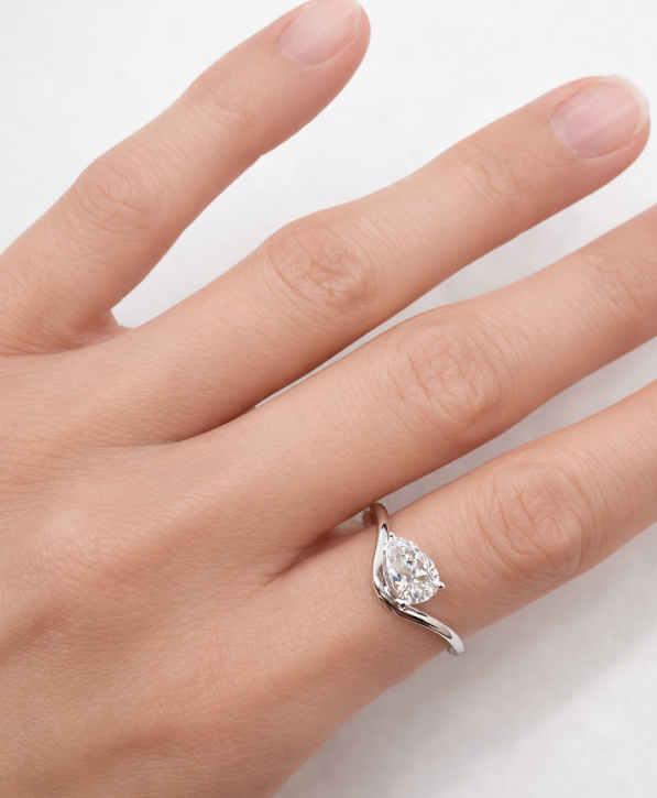 The Curve Appeal Ring